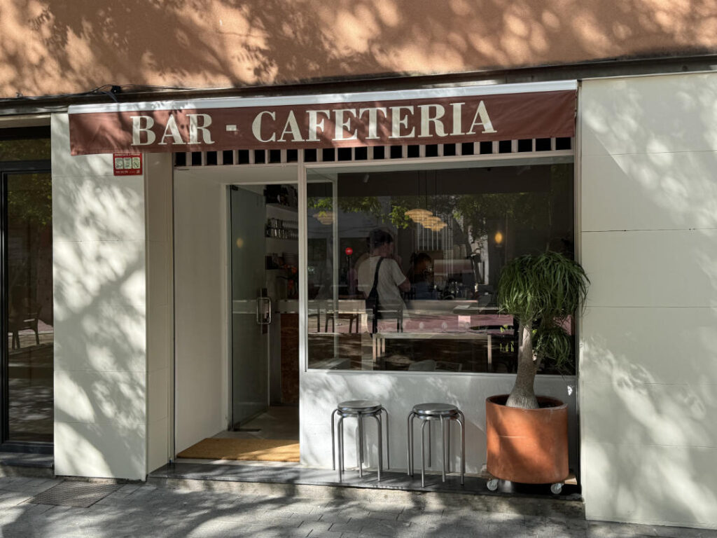 Bar en barcelona en CAFE BAR LA VICTORIA